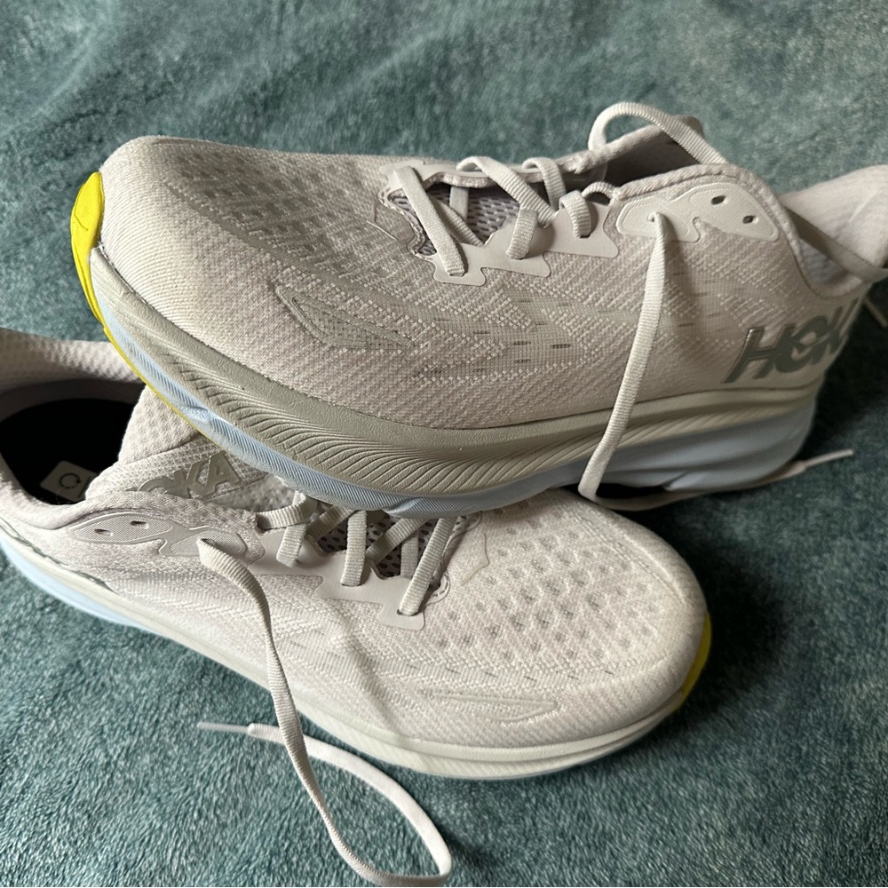 Women’s Clifton 9 - size 10.5 wide